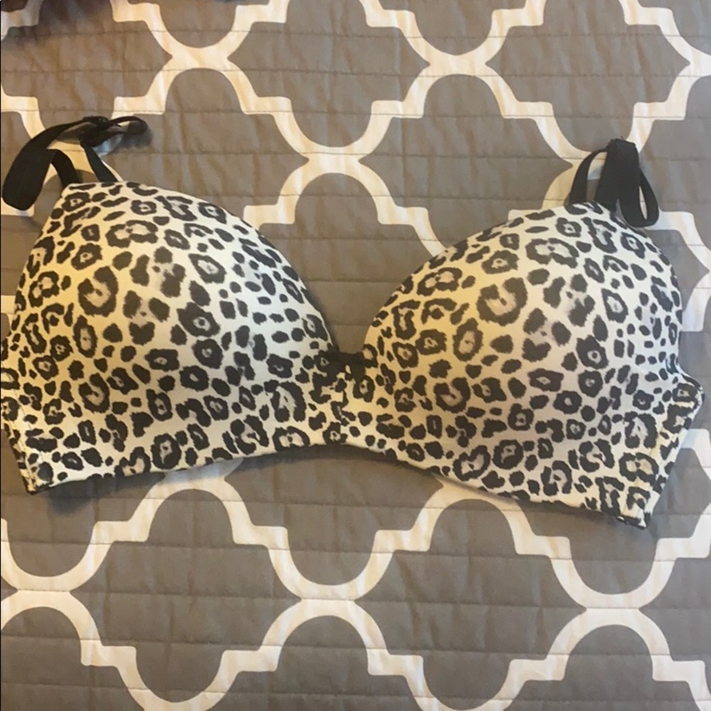 VS No Underwire Lightly Lined Bra 36C